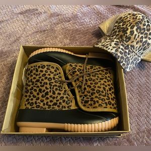 Brand new Boots & hat